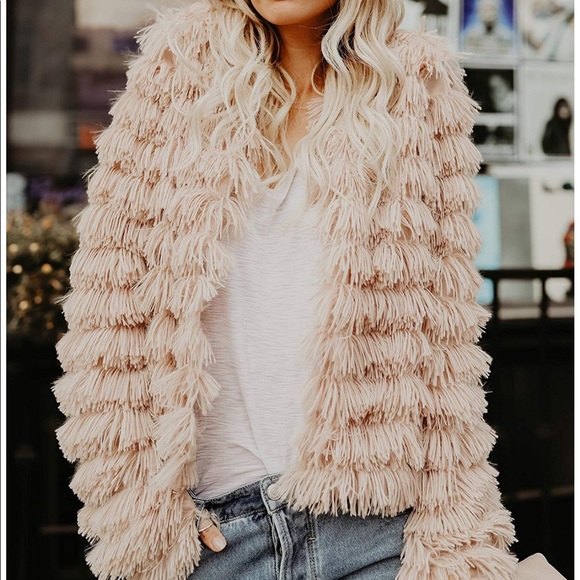 LAST 1!!!! HP❤️ NWT Chic Shaggy Faux Fur Coat - Picture 5 of 7